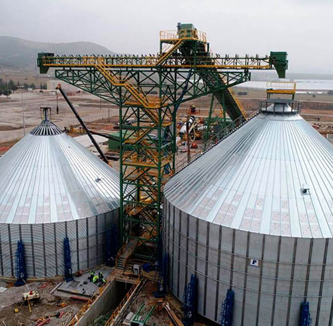 Steel grain silo installation